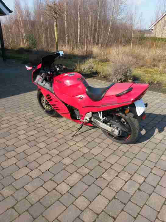 Suzuki RF600r alles top