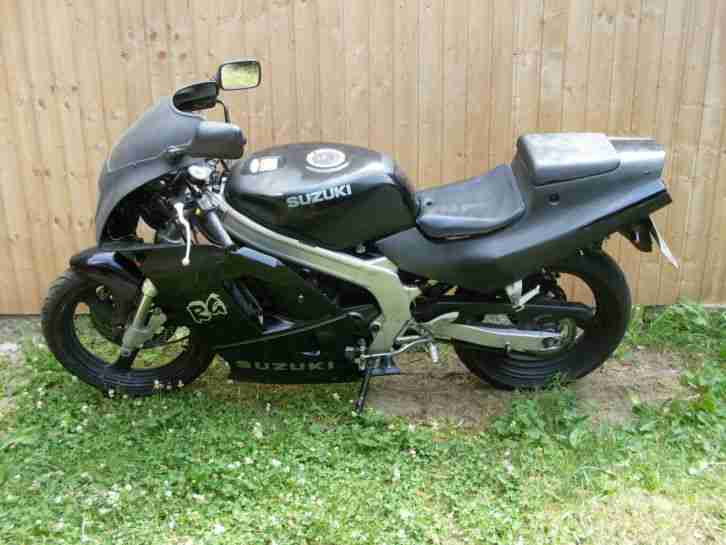 Suzuki RG 125 F wie RS 125 TOP RGV 250