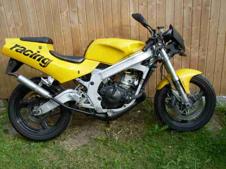 Suzuki RG 125 F wie RS 125 TOP sehr selten Neu Aufgebaut nur 16263 KM TOP