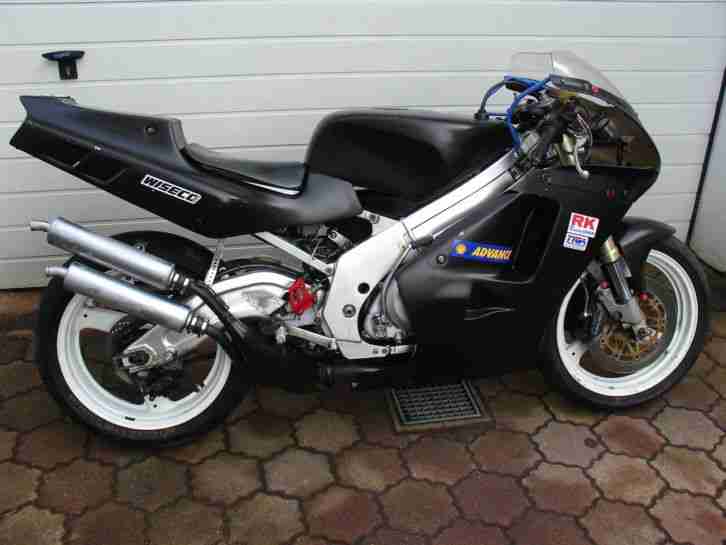 Suzuki RGV 250 VJ22B Rennstrecke