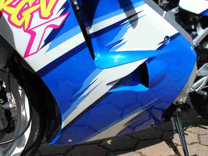 Suzuki RGV 250 wie neu 7tkm