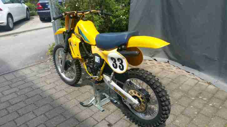 Suzuki RM 125 Crossmaschine technisch top