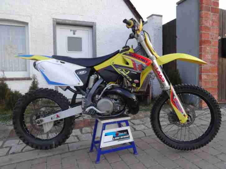 RM 250 2 Takt Modell 2003