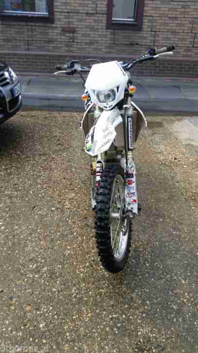 Suzuki RMZ 450 Modell 2008 mit Straßenzulassung