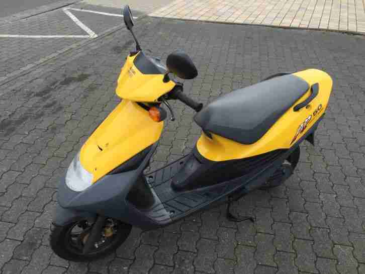 Suzuki Roller AP 50 ccm 2 Takt Motor Scooter gebraucht nur 5000 km