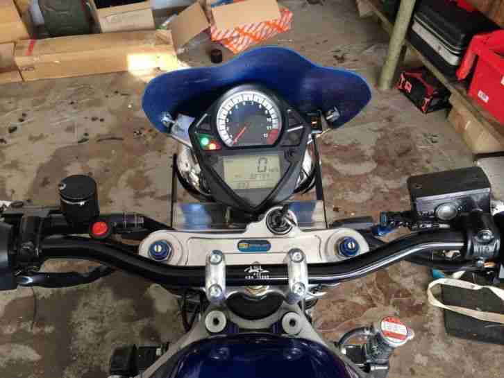 Suzuki SV 1000 Streefighter
