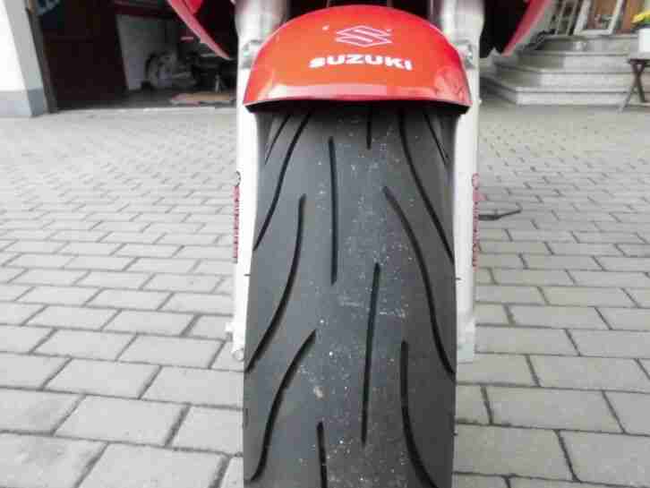 Suzuki SV 650 technisch und optisch in Topzustand viele Neuteile VB 2395 Euro