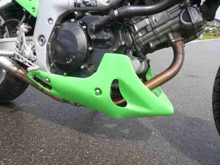 Suzuki SV650- Bj 2002 - Tüv 04/2015 erst 31 TKm - Tiefer gelegt