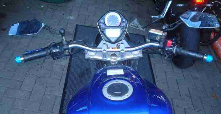 Suzuki SV650 K3 Anfänger-Motorrad gedrosselt auf 35PS