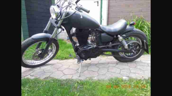 Suzuki Savage LS 650 Motorrad Schopper Bike Cruiser