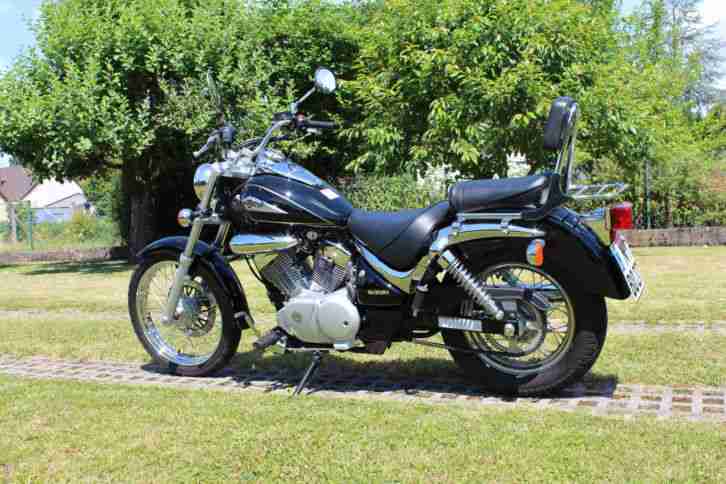 Suzuki VL 125 Intruder