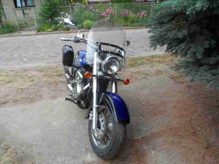 Suzuki VL800 Chopper