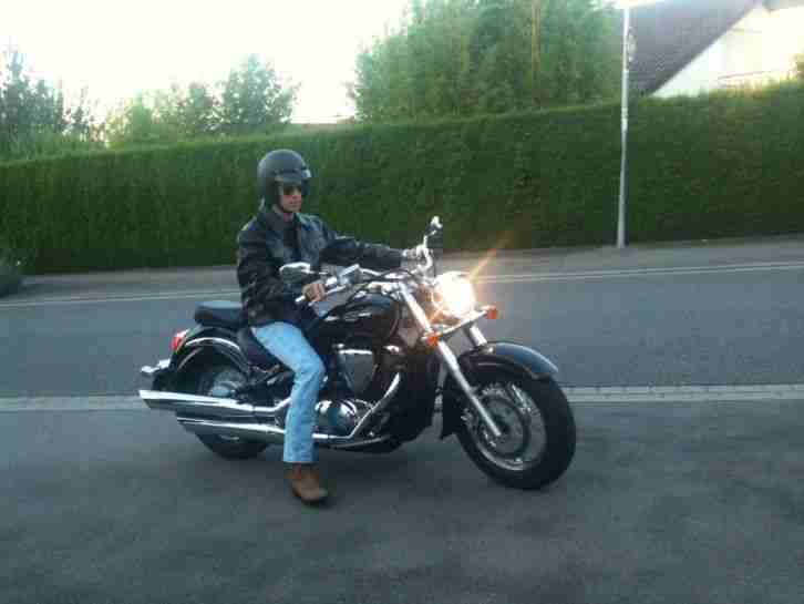 Suzuki VL800C,Intruder,Chopper,Cruise,Volusia,WVBM,Motorrad,ERST 9000KM,gepflegt