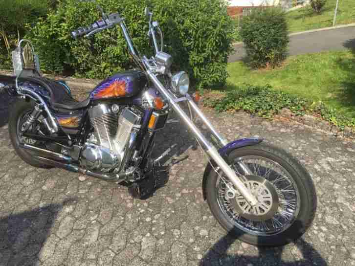 Suzuki VS 1400 Intruder Custom Bike