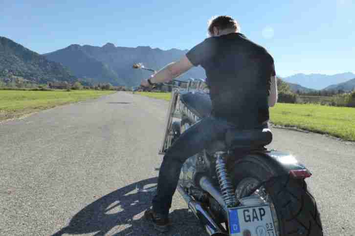 Suzuki VS 1400 Intruder Custombike