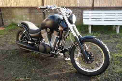 Suzuki VS 1400 Intruder Schwarz mit Umbauten