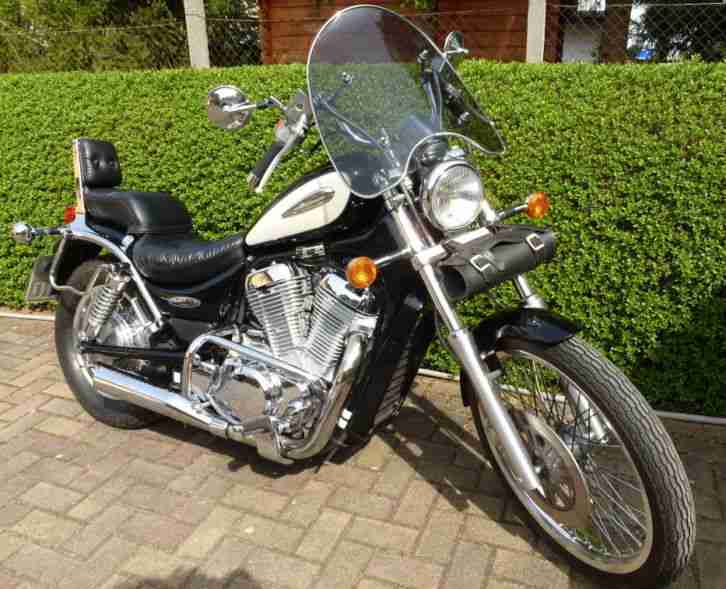 Suzuki VS800 Intruder