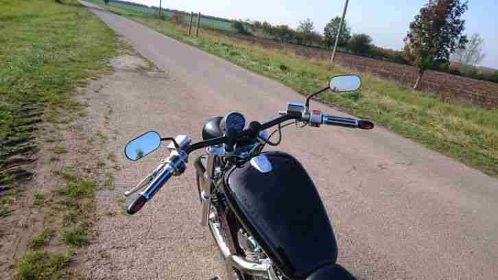 Suzuki VS800 mit schönen Umbau