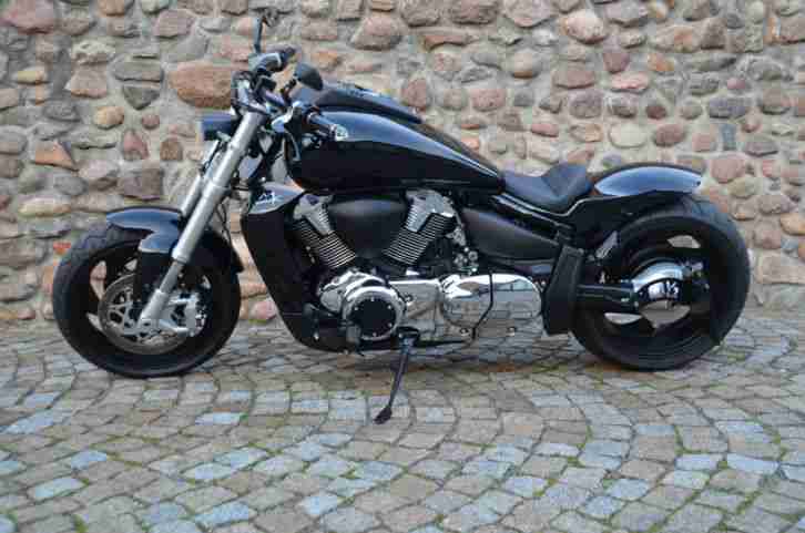 Suzuki VZR 1800 Intruder Custom Bike