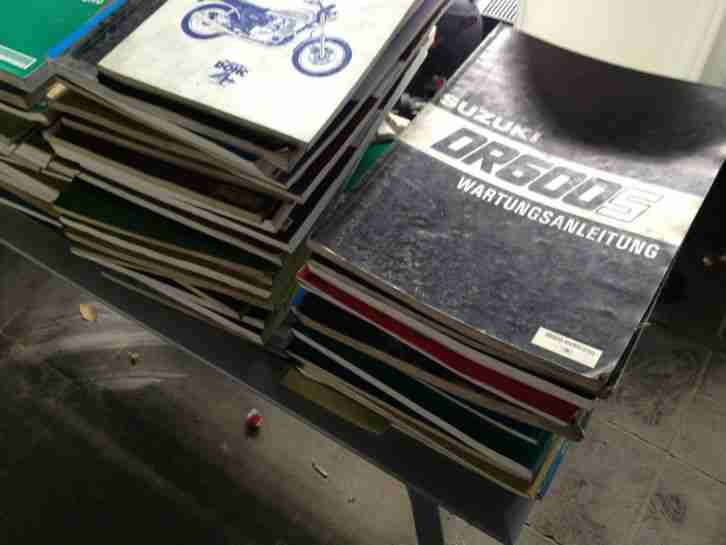 Suzuki Werkstatt Bücher Original Suzuki GSXR RG SV TLR RV VS DR GS TS RGV usw...