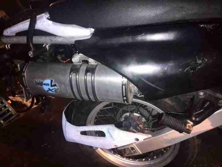 Suzuki XF 650 Freewind