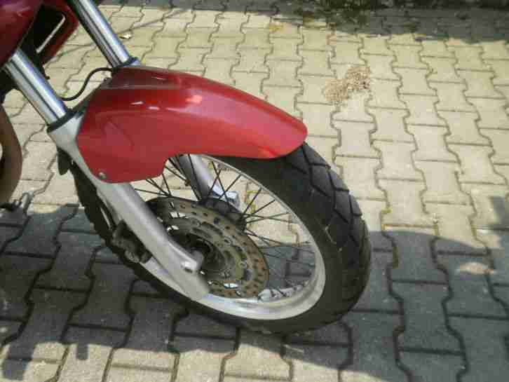 Suzuki XF 650 Freewind