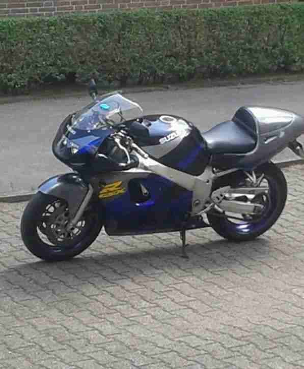 Suzuki gsxr 600 srad