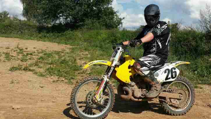 Suzuki rm 250 bj 2000