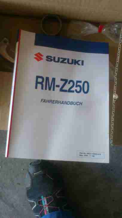 Suzuki rmz 250 Neuwertig !!!!!