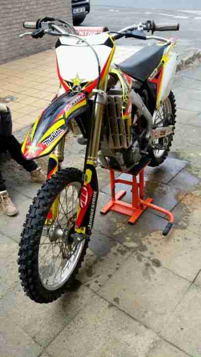 Suzuki rmz 450 motocross supercross