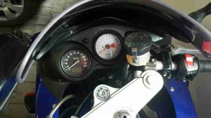 sv650 s WENIG KILOMETER !