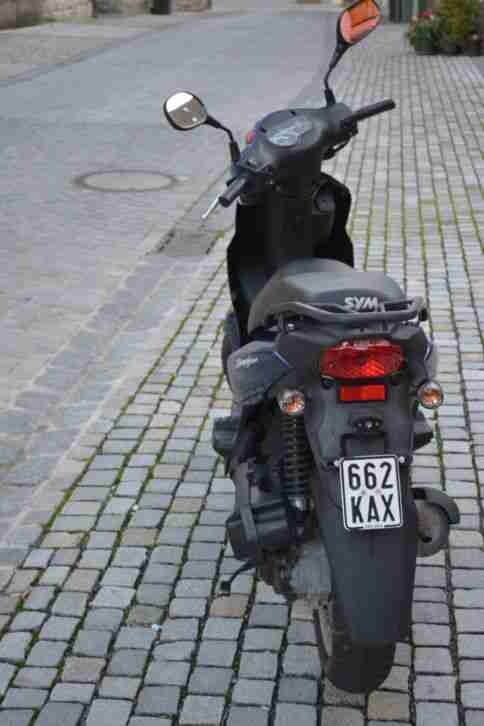 Sym AV05W