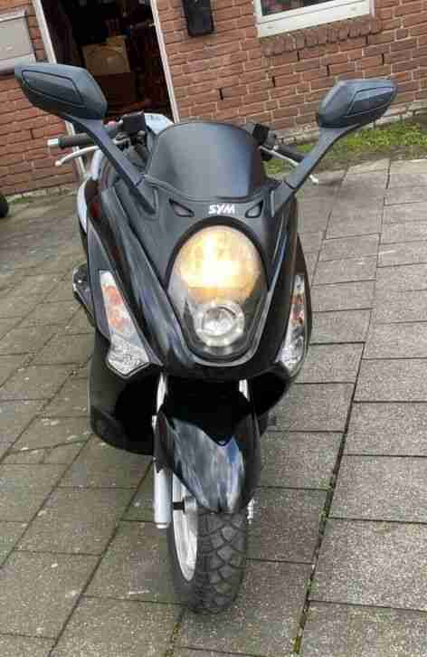 Sym GTS 125 mit Alarmanlage