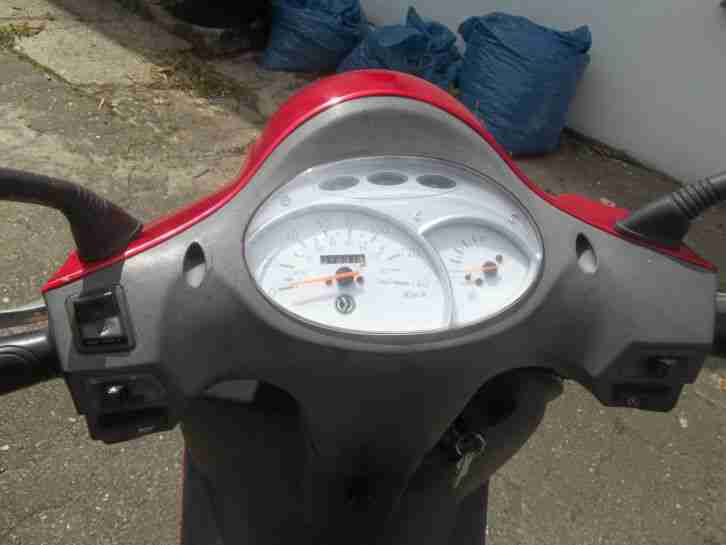 Sym Sanyang AW12AW Roller 125ccm TÜV bis 2016