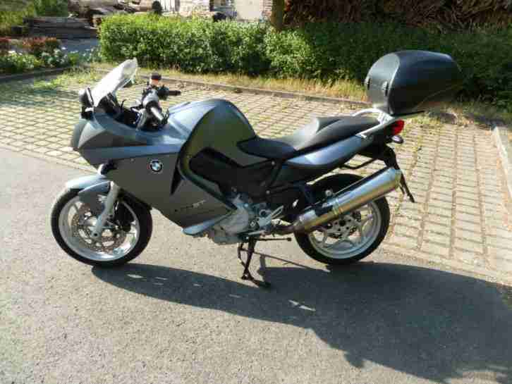 TOP BMW F 800 ST EZ/07 TÜV 07/17, Griffheizung, Bordcomputer, niedrige Sitzbank