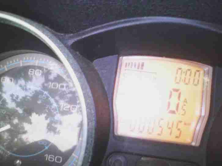 TOP GEPFLEGTER PIAGGIO MOTORROLLER 125er 545km gelaufen BAUJAHR 2008 TÜV NEU