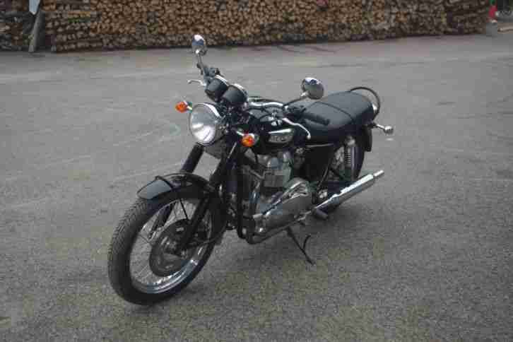 TRIUMPH BONNEVILLE T 100 mit 16321 Km