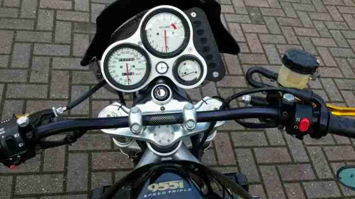 TRIUMPH SPEED TRIPLE 955 i T 509 BJ. 01 - JETBLACK -VIELE EXTRAS - TOP GEPFLEGT