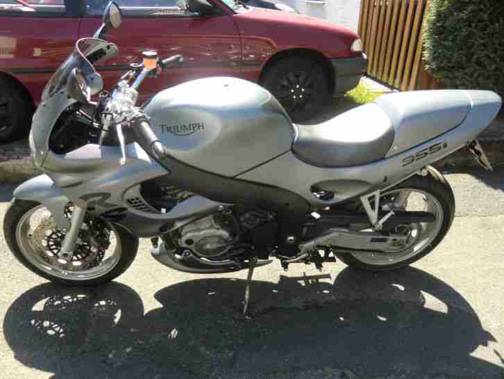 TRIUMPH SPRINT RS 955i Tiefergelegt 3cm Superbikelenker