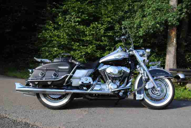 Traum Harley Davidson im Bestzustand mit Wertzuwachsgarantie Scheckheft gepflegt