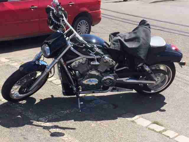 Traumhafte Neuewertige Harley-Davidson V-Rod EZ. 04.2012 erst 4100KM!!!