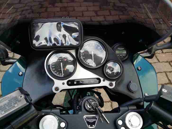 Triumpf Sprint 900
