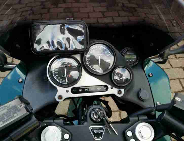Triumpf Sprint 900