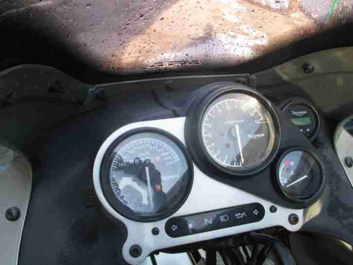 Triumpf Sprint 900