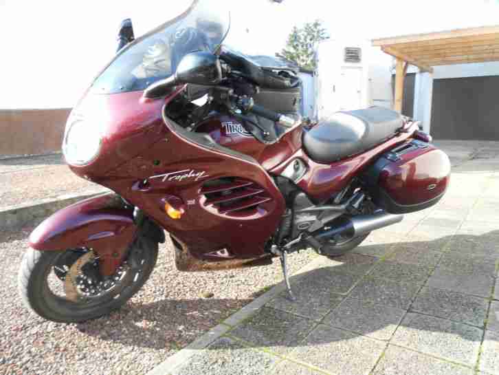 Triumpf Trophy 1200 "Garagengold"