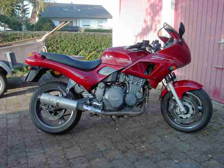 Triumph 900 Sprint T300