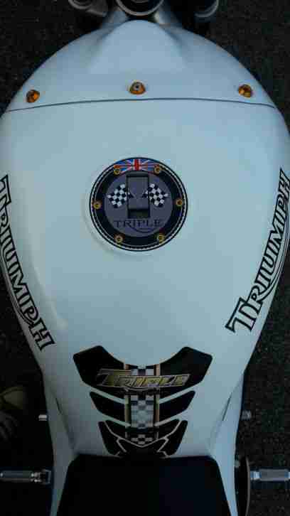Triumph 900er Speed Triple.....