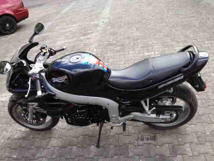 Triumph 955i Sprint RS