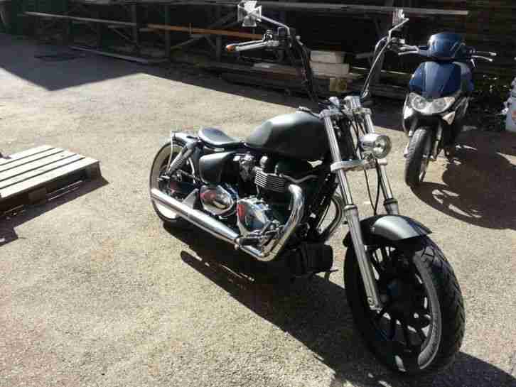 Triumph America Eigenumbau Top ca 30000km