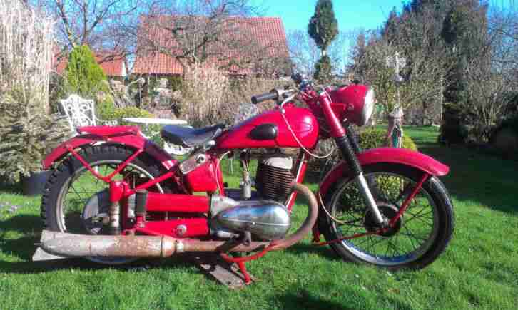 Triumph BDG 250 TWN